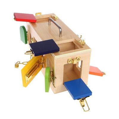 O bebê de madeira da caixa 13.5cm Montessori do fechamento brinca enigmas de madeira educacionais
