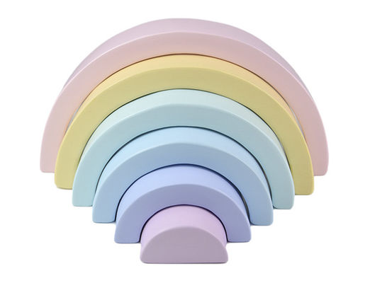 Sete empilhador de madeira Toy Jengle Arched do arco-íris da cor 13.5cm