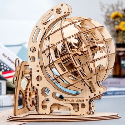 o enigma de madeira perpétuo do bloco 3D brinca o modelo mecânico de madeira