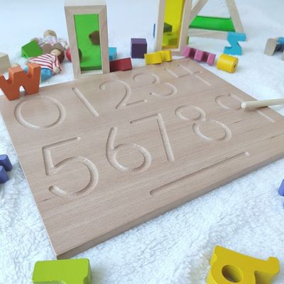 Os alfabetos embarcam a matemática de madeira Toy Counting Teaching Language de 29cm