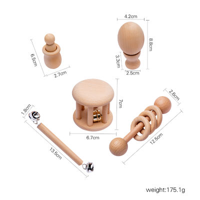 O gráfico chocalha 7Pc Teether de madeira para o anel saindo os dentes de madeira do bebê