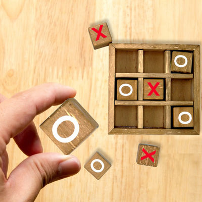 Jogo de madeira da interação das partes de xadrez do entretenimento 3cm unisex