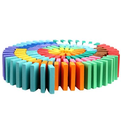 O arco-íris coloriu dominós para ruir o professor Puzzle Domino Rally
