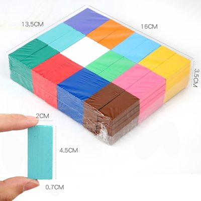 O arco-íris coloriu dominós para ruir o professor Puzzle Domino Rally