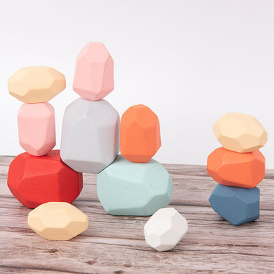 As pedras de madeira dos blocos de apartamentos do bebê das rochas 190g ajustam Montessori