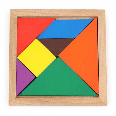 O bebê de madeira do quadrado 11cm Montessori brinca o enigma de serra de vaivém de 7 partes