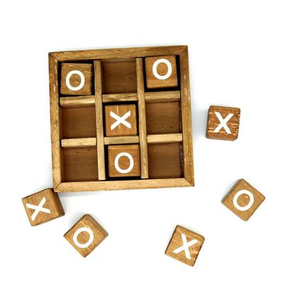 Jogo de madeira da interação educacional XO da criança do pai