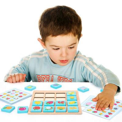 Jogo de mesa de madeira do enigma do Montessori das crianças do ODM