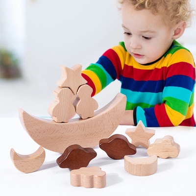 A lua de madeira das estrelas dos blocos dos brinquedos educacionais das crianças de Montessori empilhou o contra de madeira de Toy Diy Baby Balance Training dos blocos