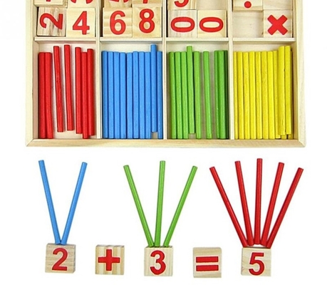 A figura obstrui a contagem do presente educacional das crianças de Montessori dos brinquedos de madeira