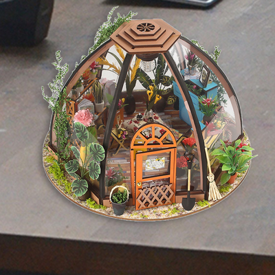 Casa de boneca diminuta de madeira de DIY com a bateria da luz do diodo emissor de luz da ferramenta de jardinagem da mobília