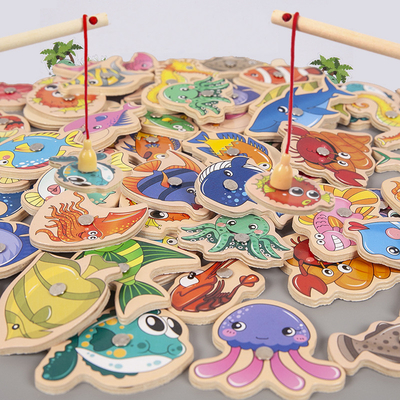 Pescando brinquedos alfanuméricos de madeira do jogo para crianças Montessori cedo educacional