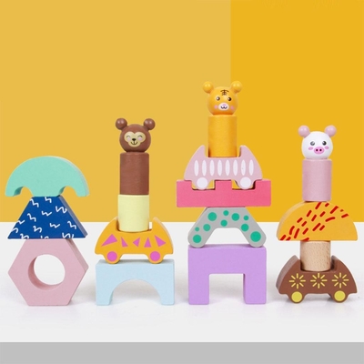 O caminhão de madeira do trem dá forma a DIY Toy For Preschool Toddler educacional