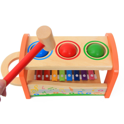 Tabela de madeira da percussão do arco-íris dos desenhos animados para a educação adiantada das crianças