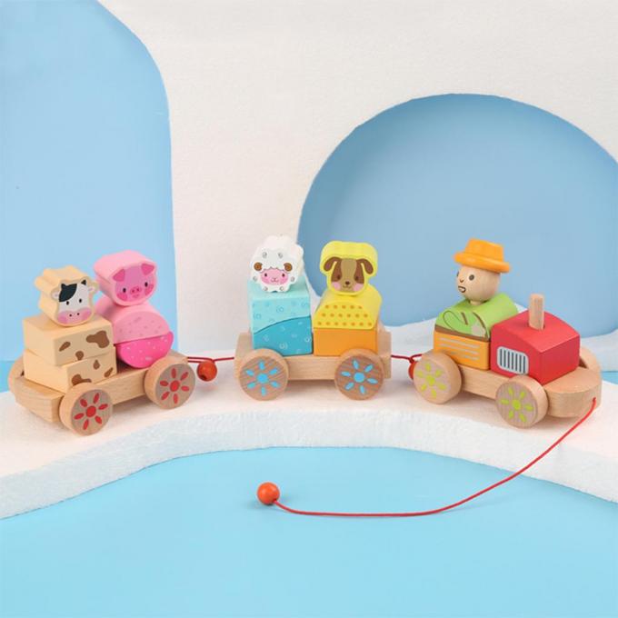 O caminhão de madeira do trem dá forma ao brinquedo educacional de DIY para crianças prées-escolar da criança